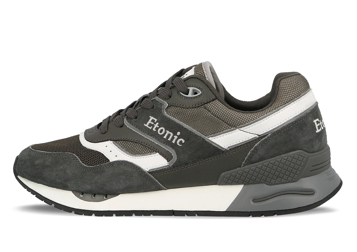 Monochrome Chimera